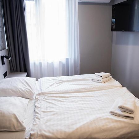 Hotel Paradiso Suchedniow ภายนอก รูปภาพ