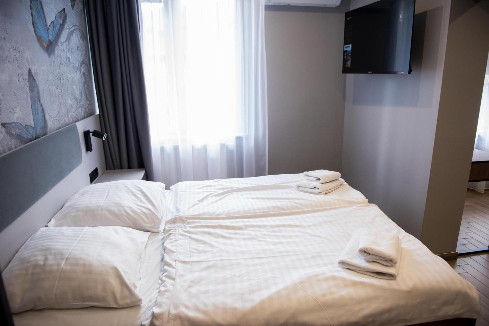 Hotel Paradiso Suchedniow ภายนอก รูปภาพ
