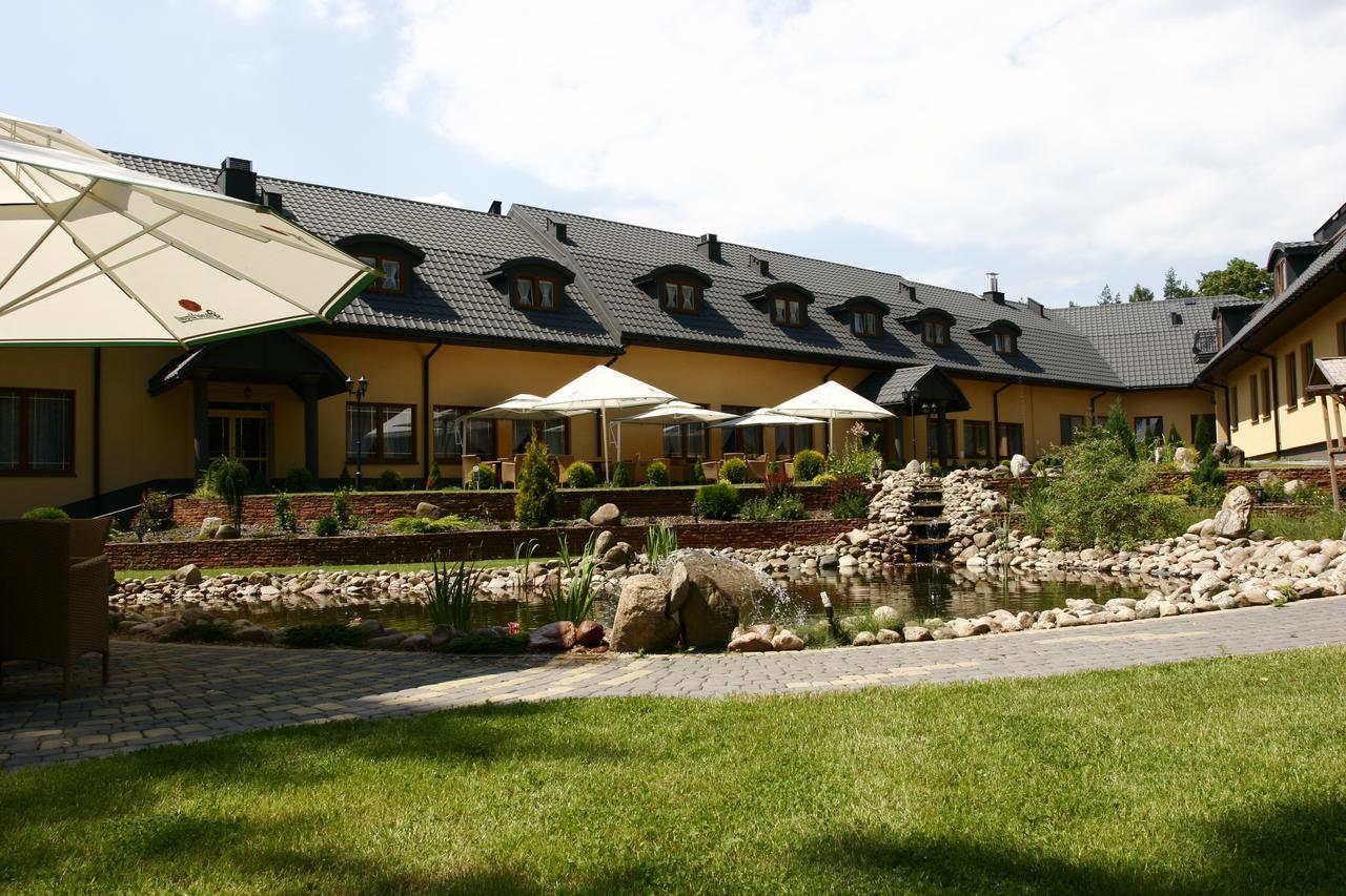 Hotel Paradiso Suchedniow ภายนอก รูปภาพ